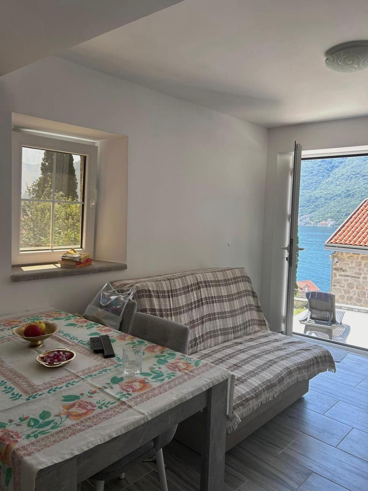 Katina Zgrada * Perast